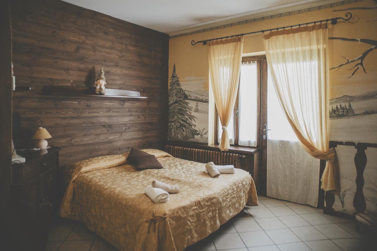 Hotel Residence Giardini Piode Bagian luar foto